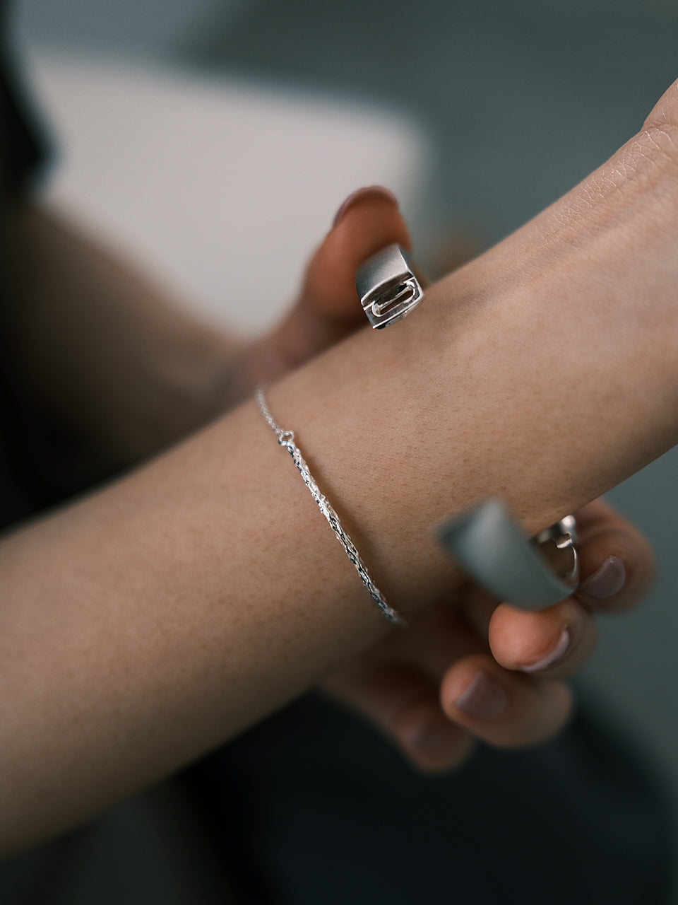 Twig Fancy Bangle (blue topaz)