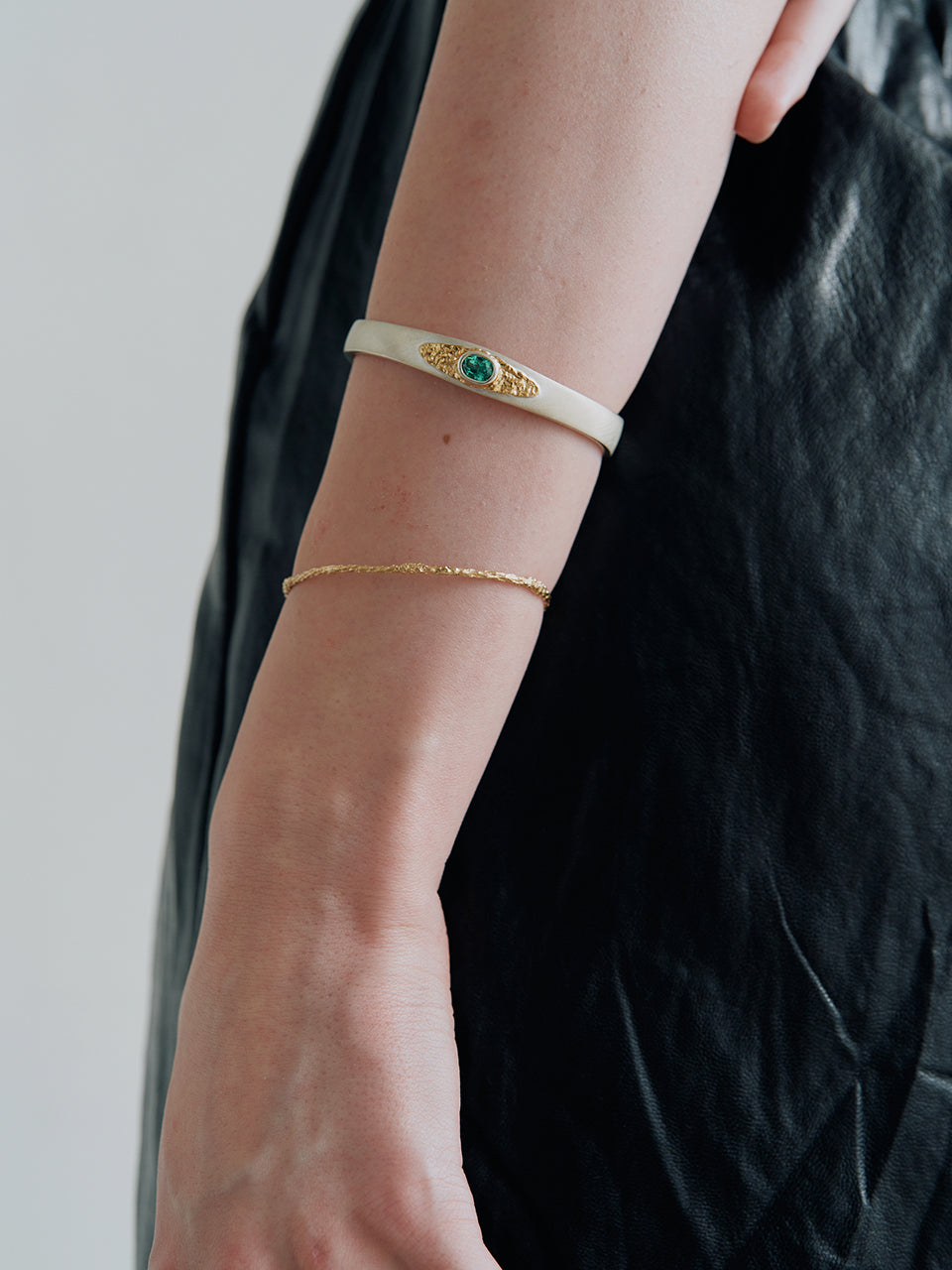Twig Fancy Bangle (yag emerald)