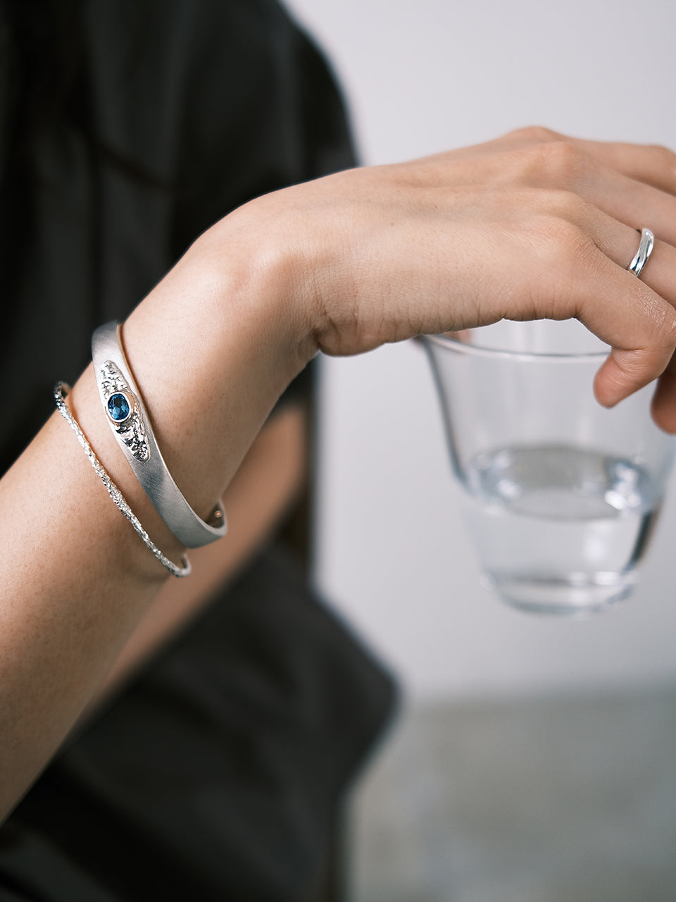 Twig Fancy Bangle (blue topaz)