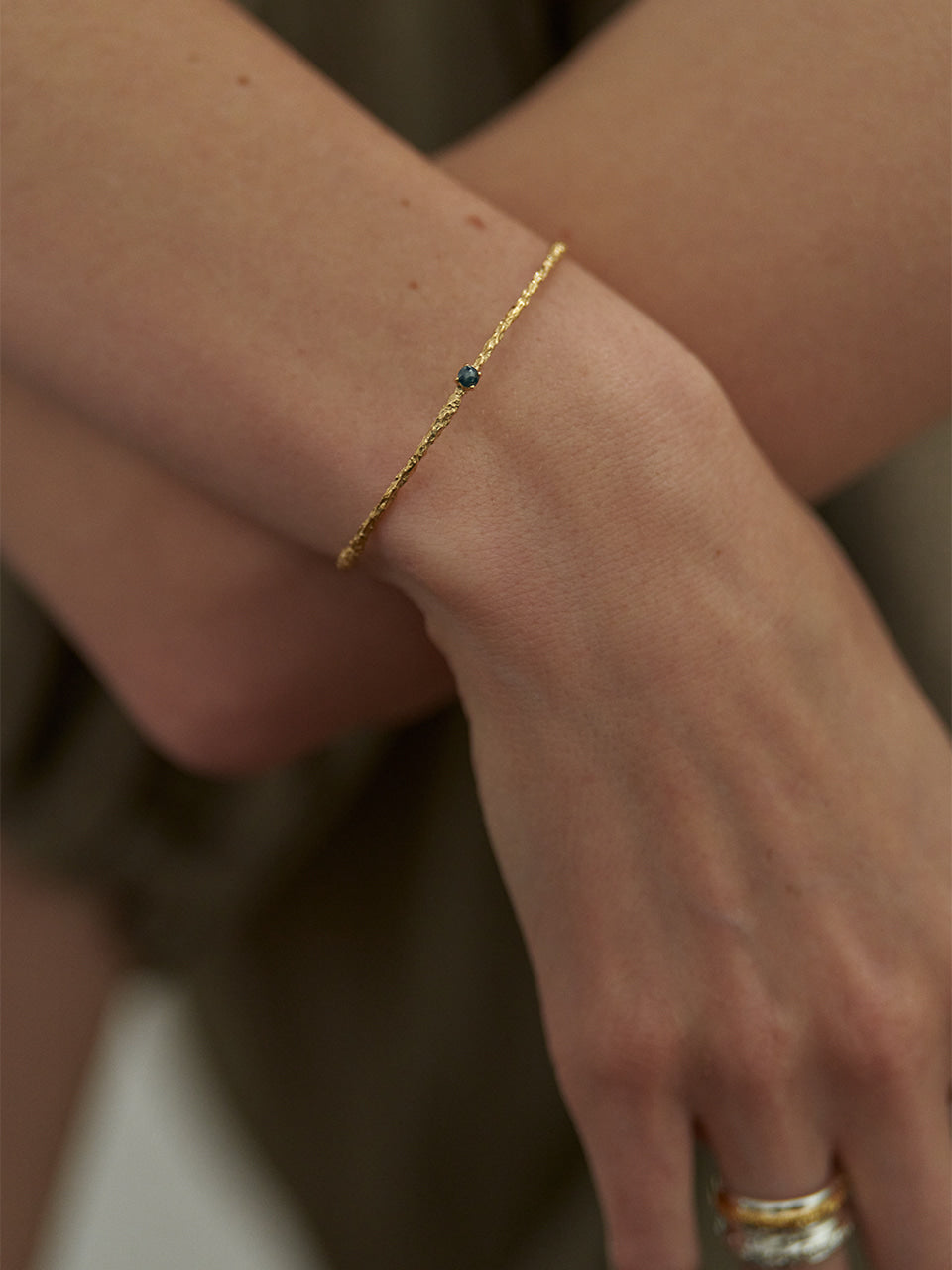 (14k) Twig Slim Bracelet (rough diamond)