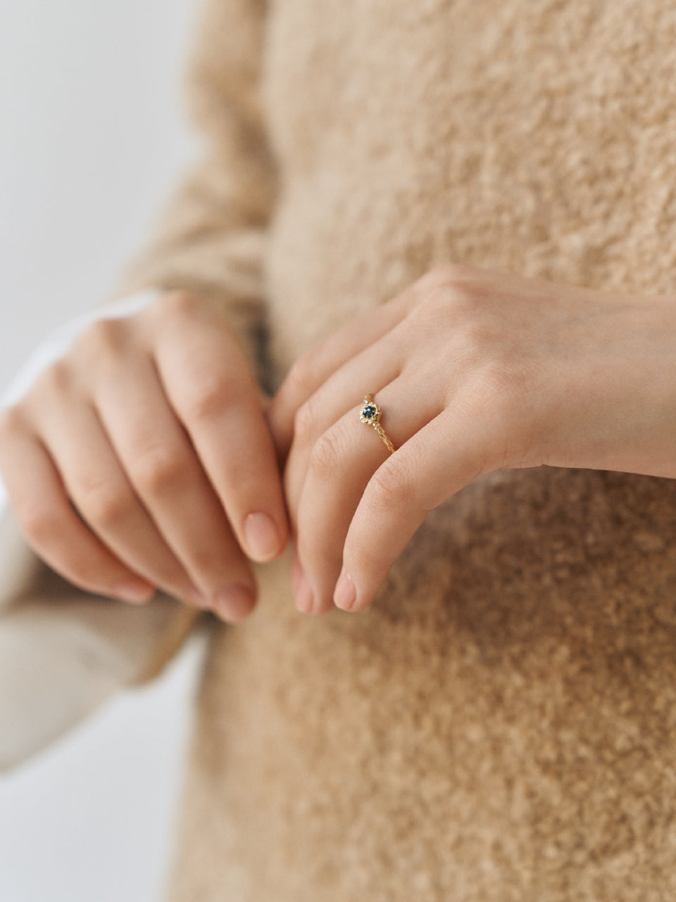 (14k) Sprout Slim Ring (rough diamond)
