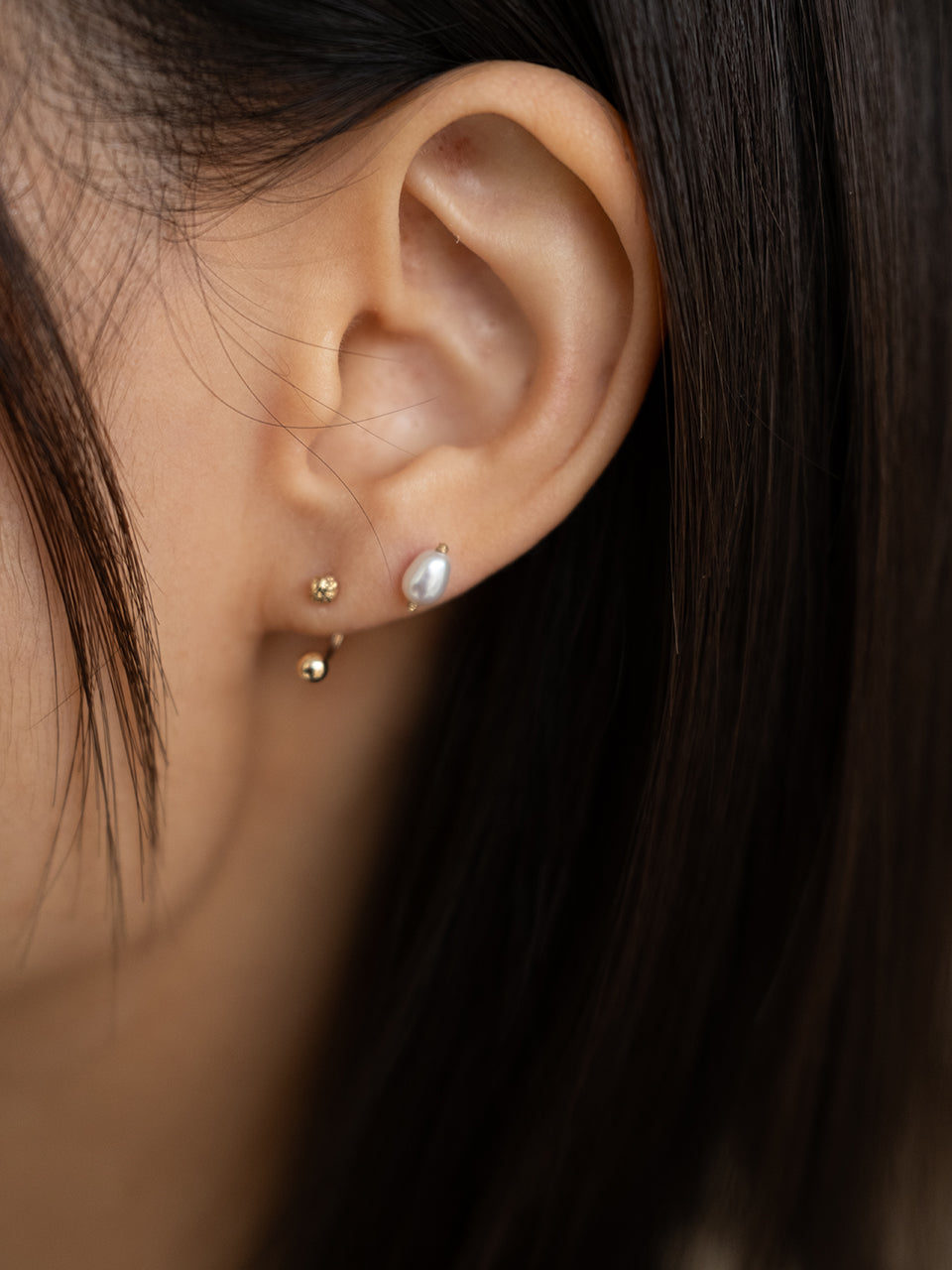 (14k) Pearl Dot Piercing