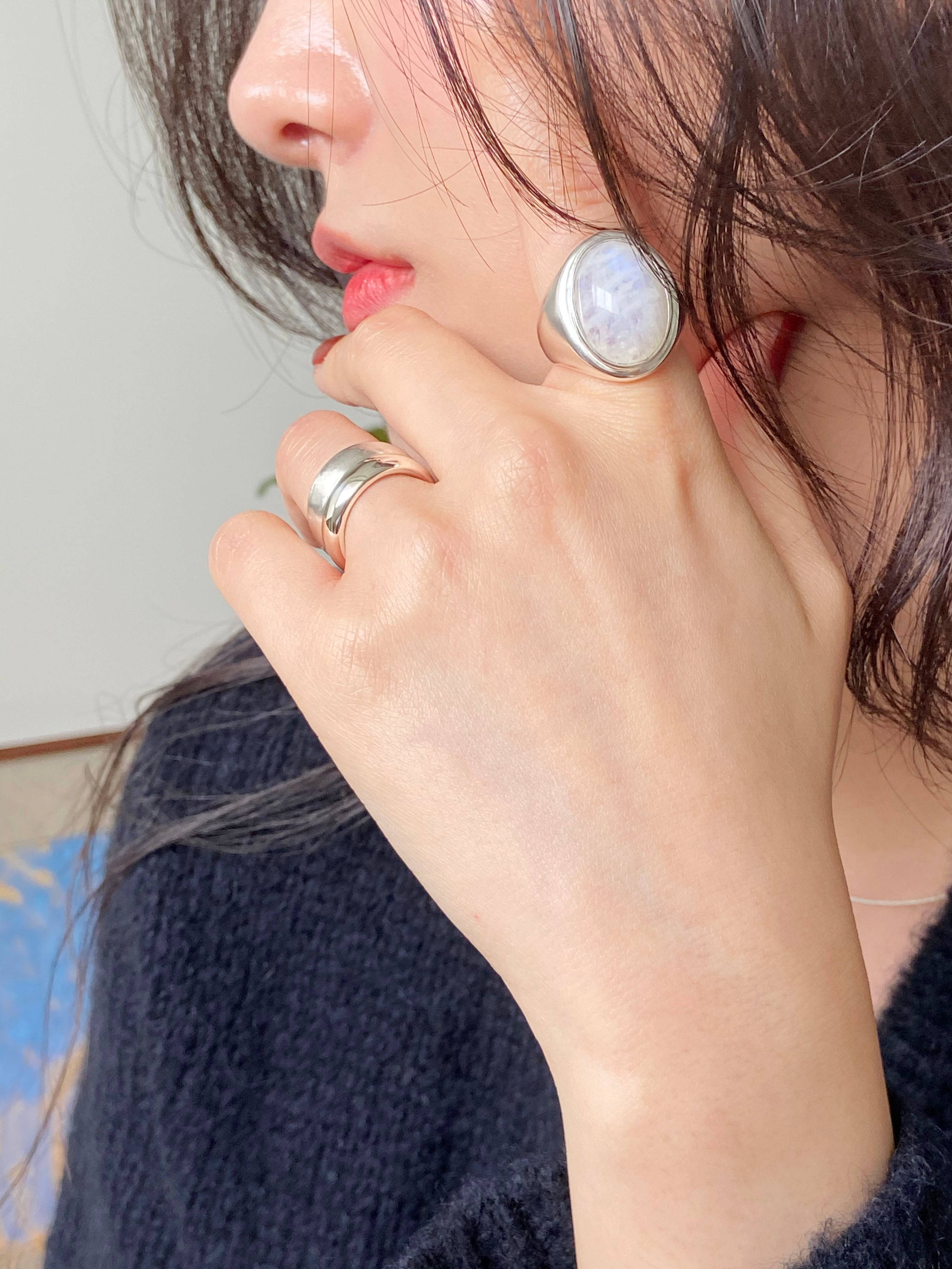 Torry Ring (Rainbow Moonstone)