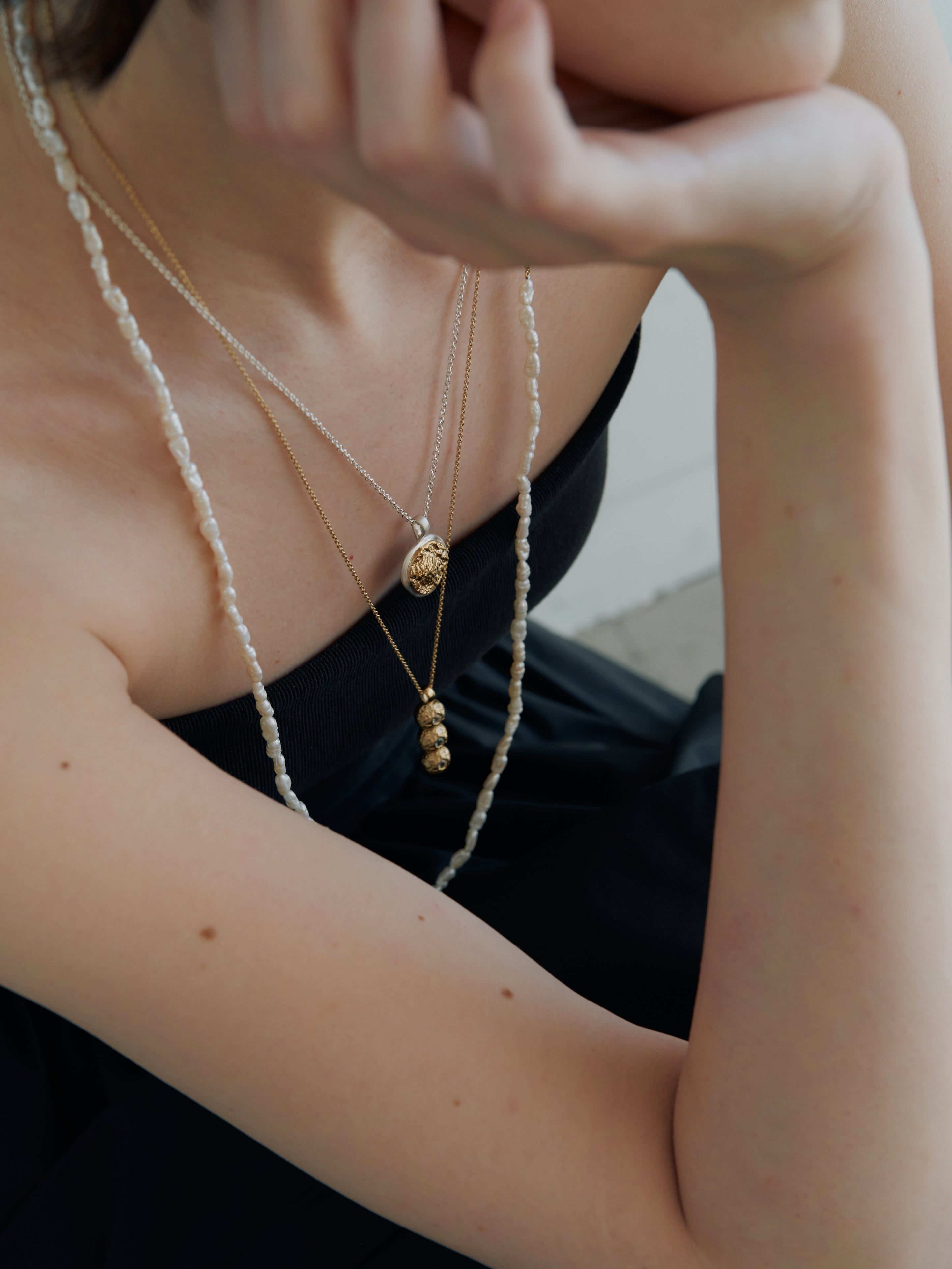 Dotori Necklace (london blue topaz)