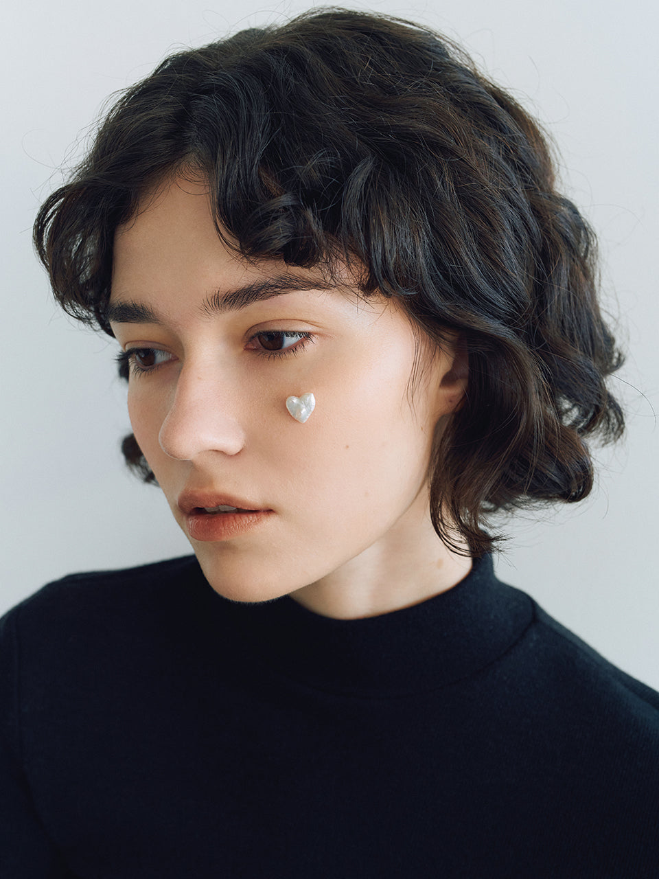 (14k) Heart Pearl Earrings