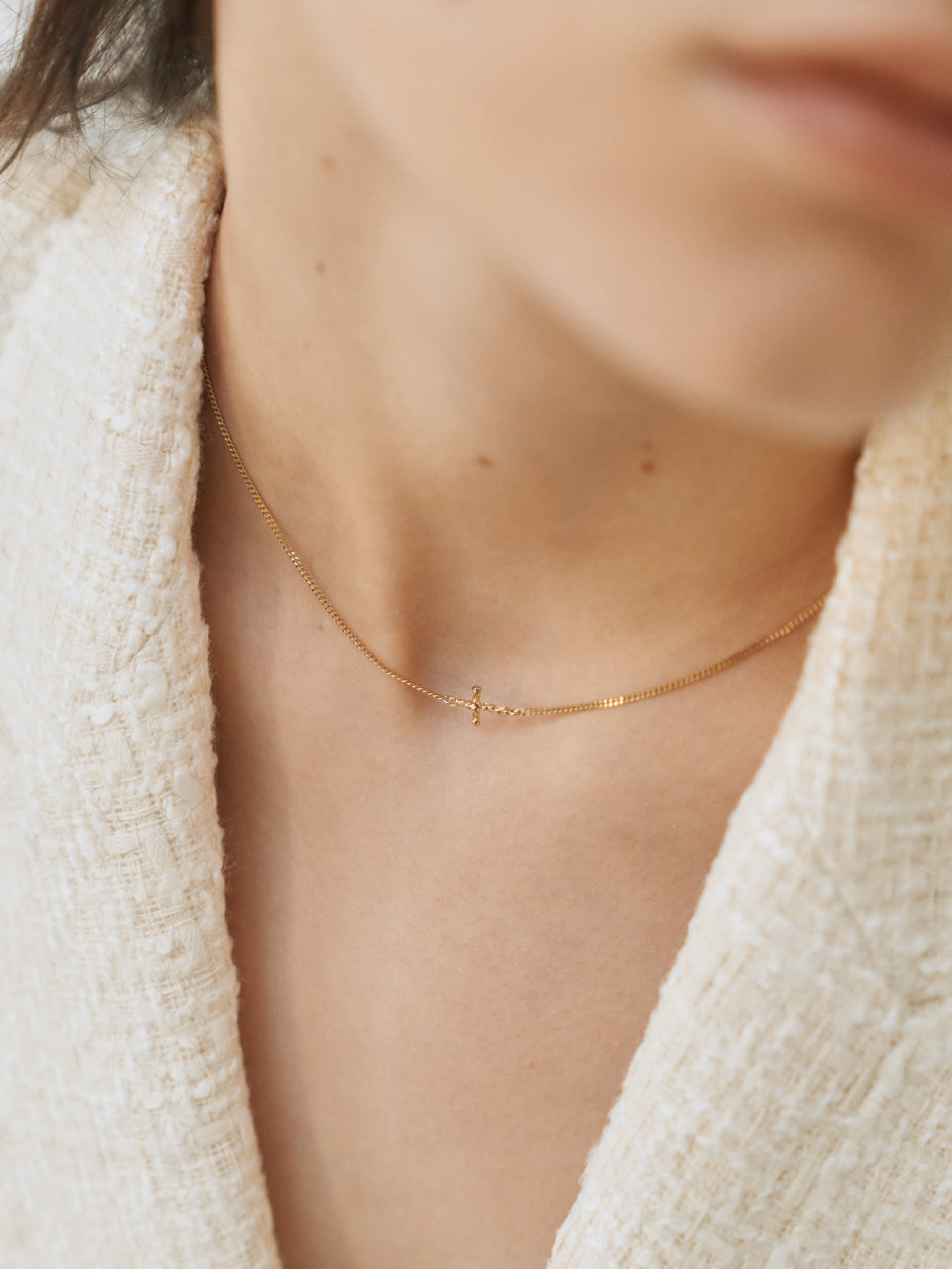 (14k) Twig Petit Cross Necklace