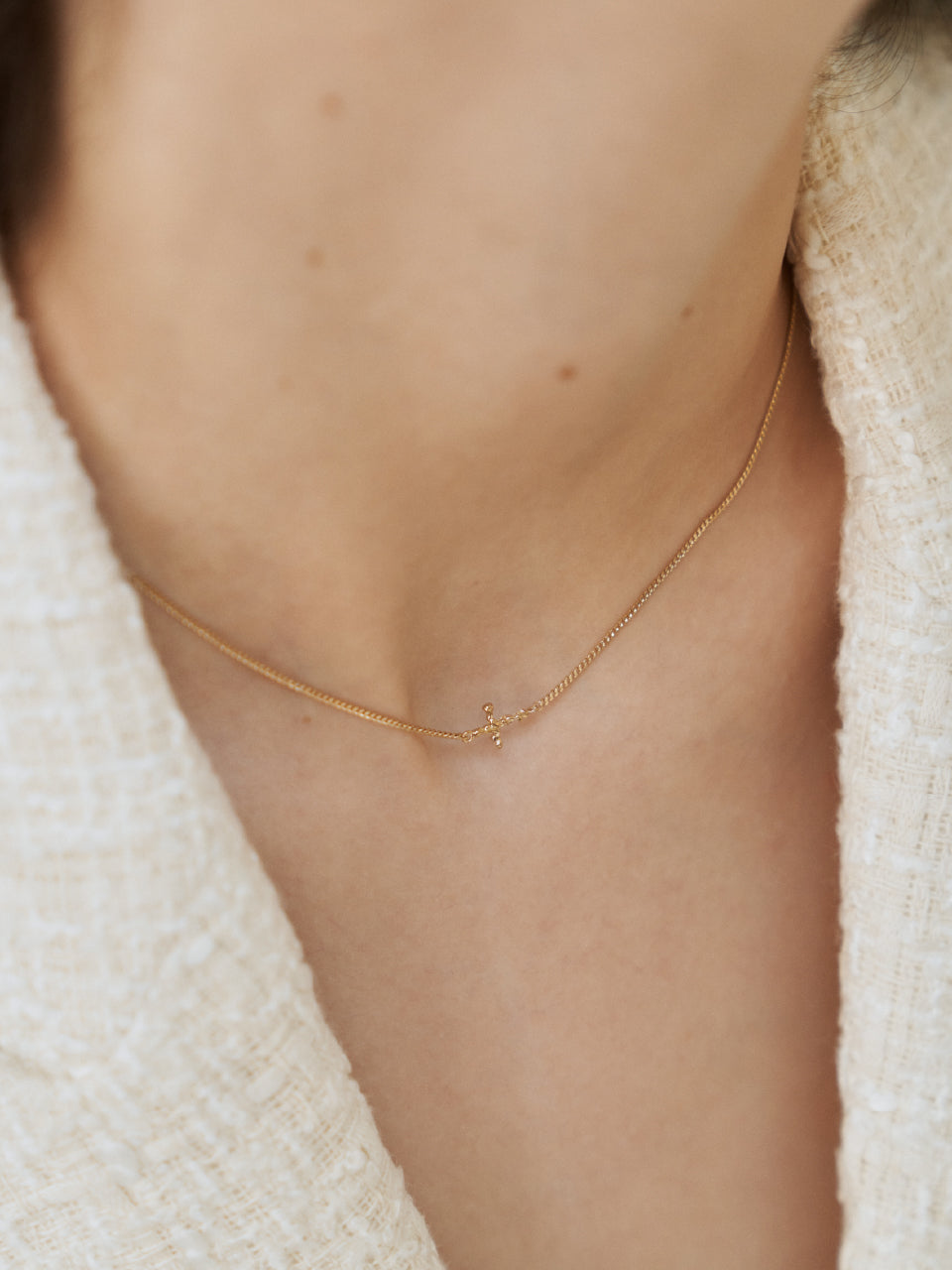 (14k) Twig Petit Cross Necklace
