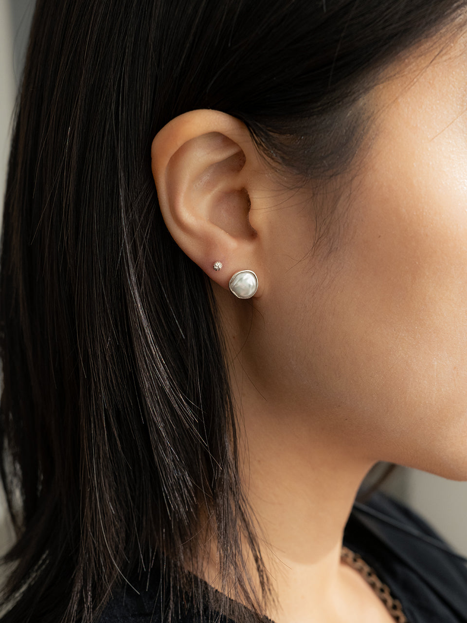 Halo Keshi Pearl Studs