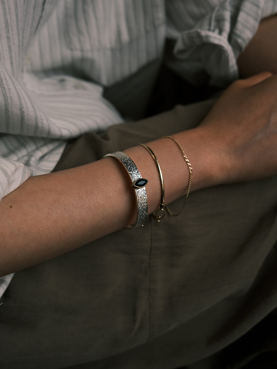 Twig Andante Bangle (green chalcedony)