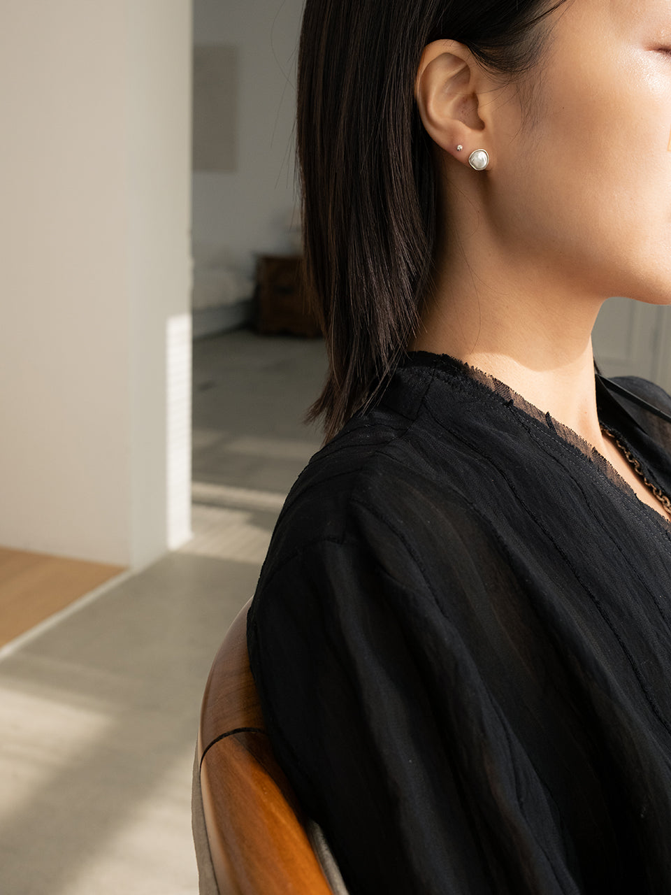 Halo Keshi Pearl Studs