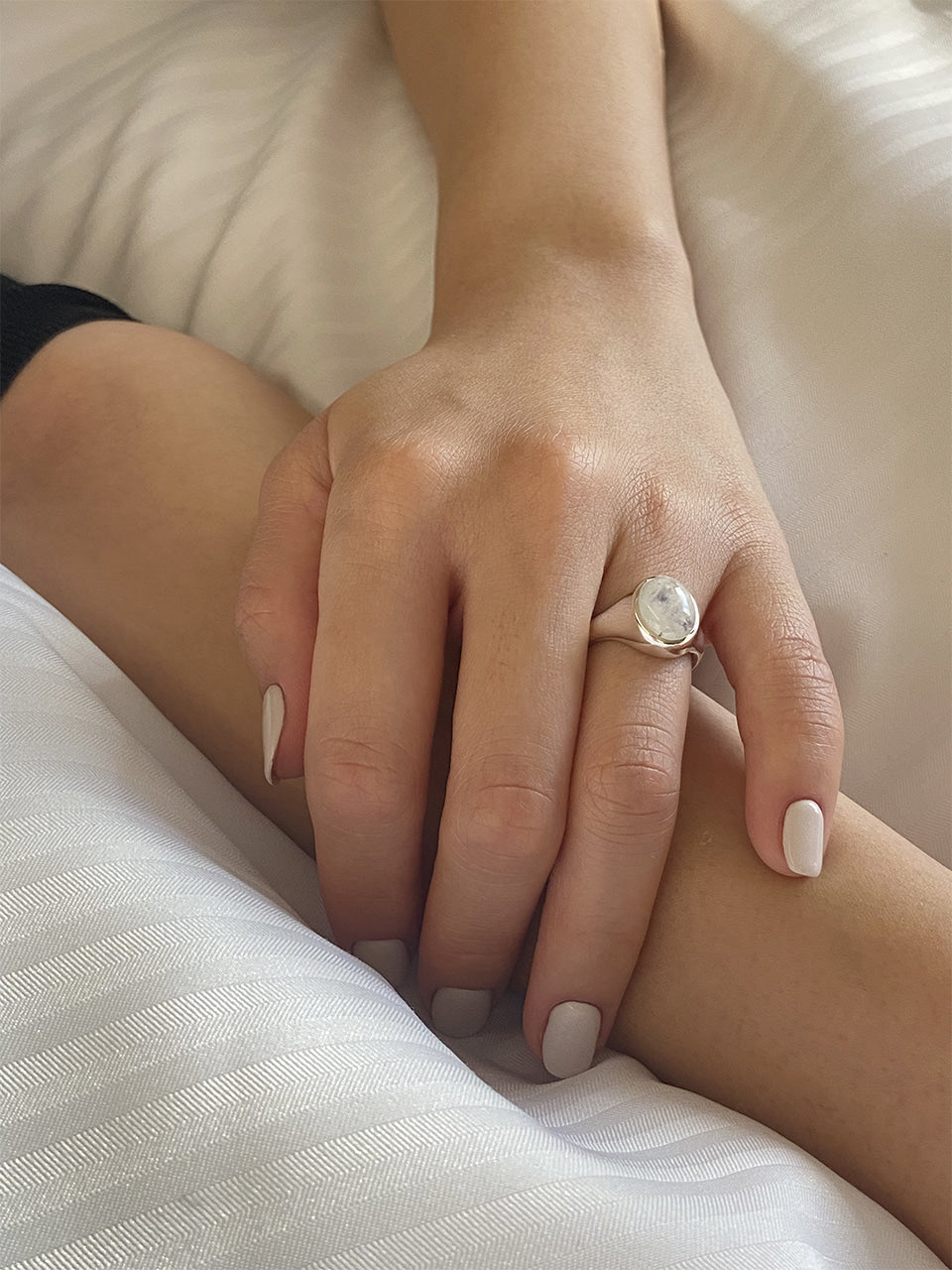 Merry Ring (Rainbow Moonstone)
