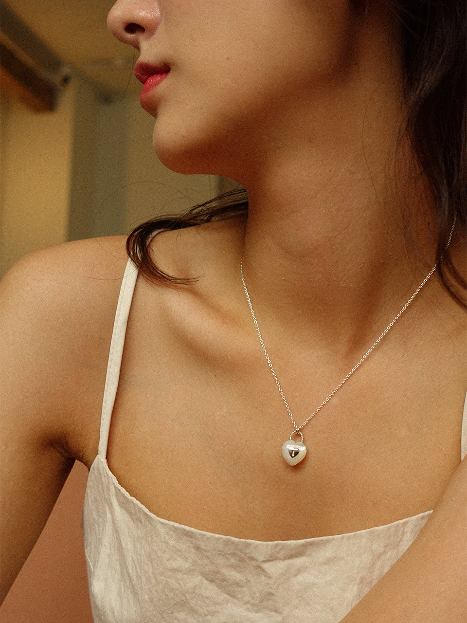 (14k) Heart Lock Necklace (mother of pearl)