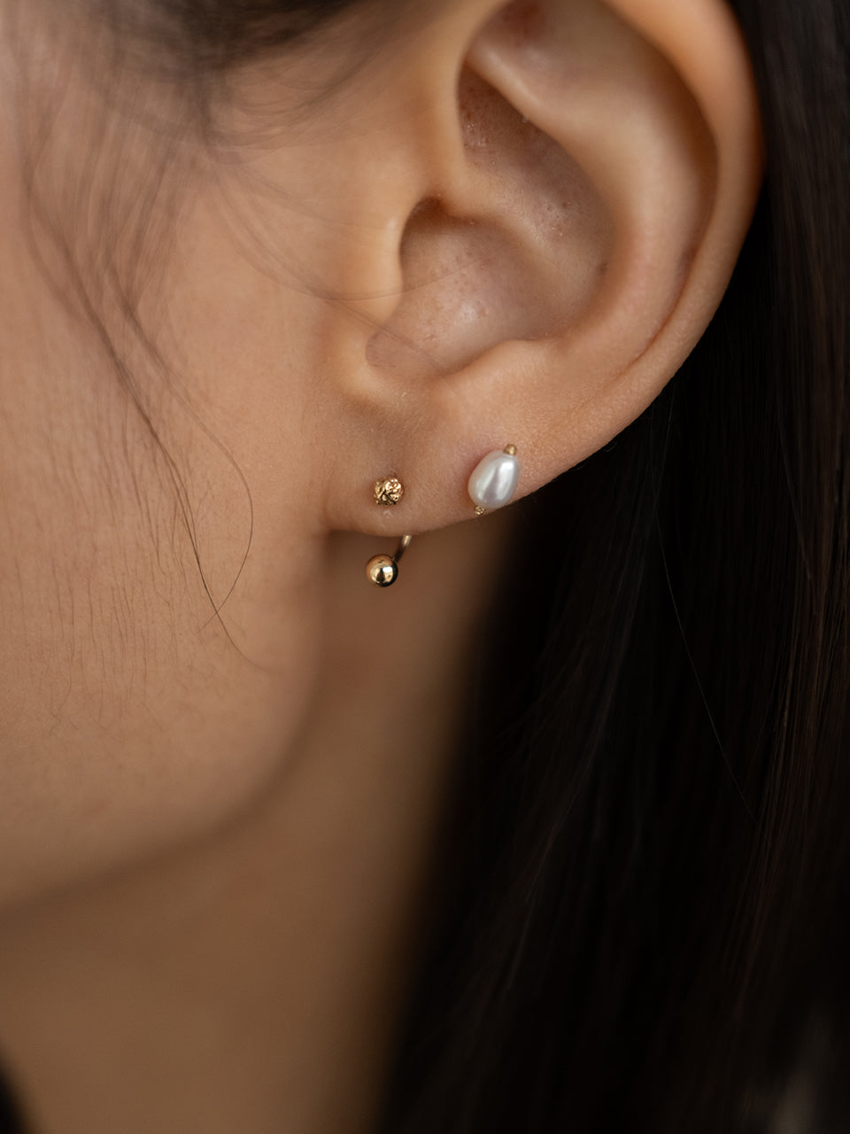 (14k) Pearl Dot Piercing