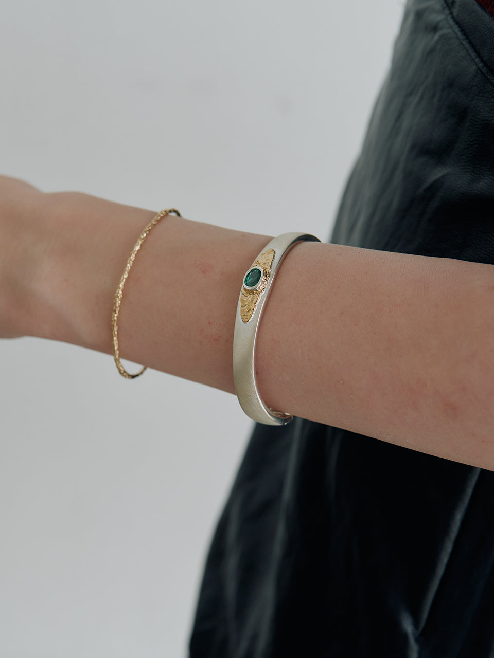 Twig Fancy Bangle (yag emerald)