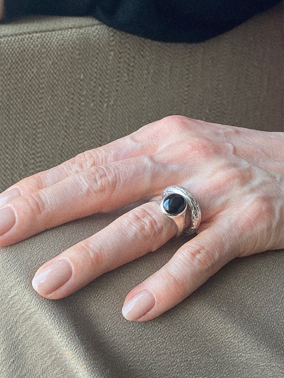 Merry Ring (Onyx)