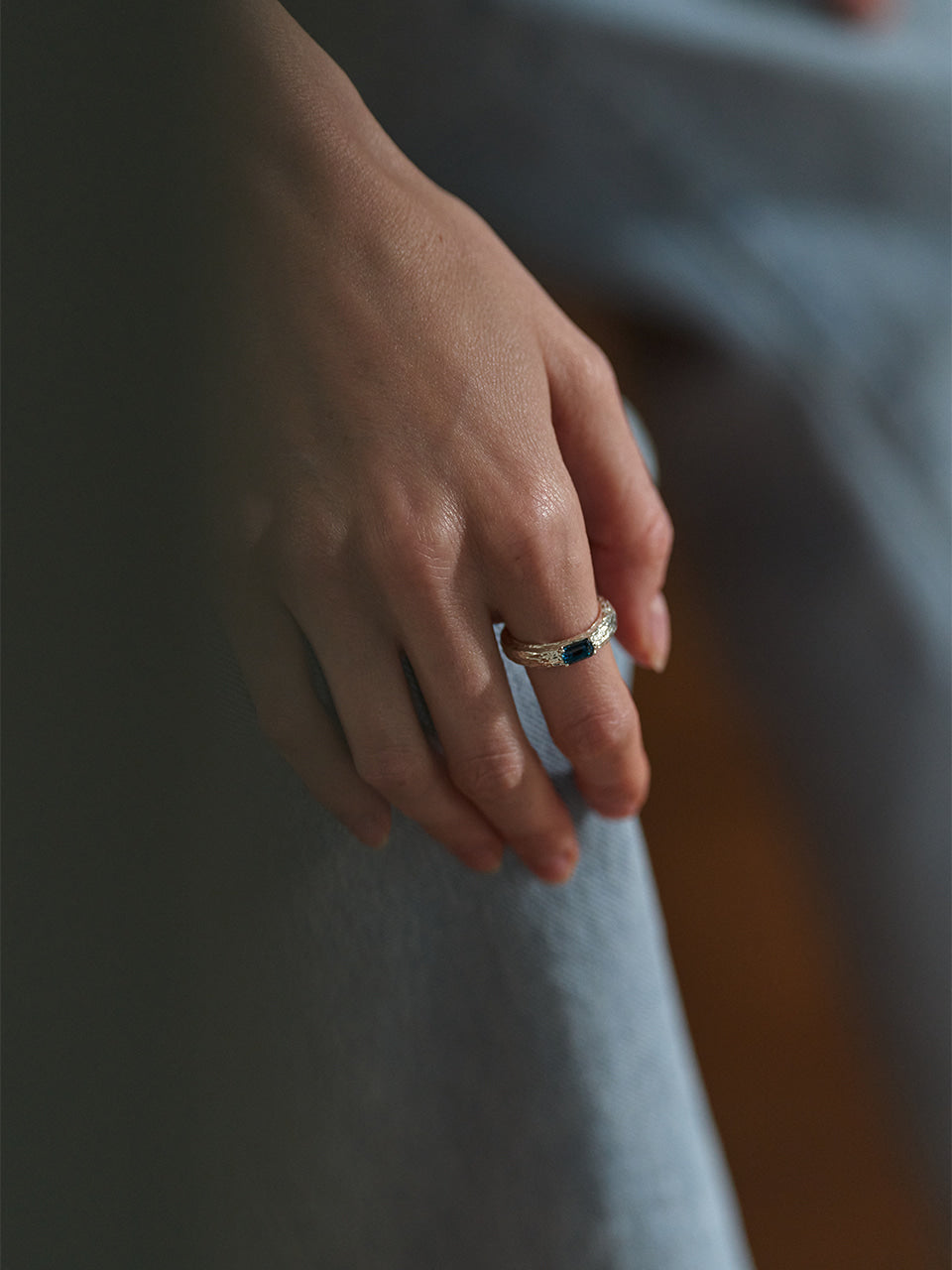 Twig Bold Ring (london blue topaz)