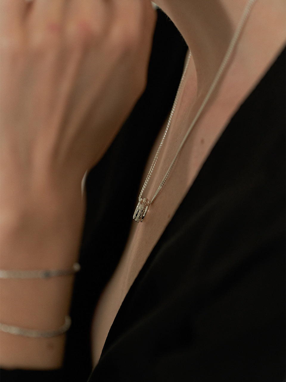 Mild Twig Ring Necklace (curb chain)