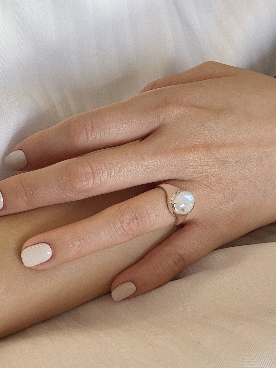 Merry Ring (Rainbow Moonstone)