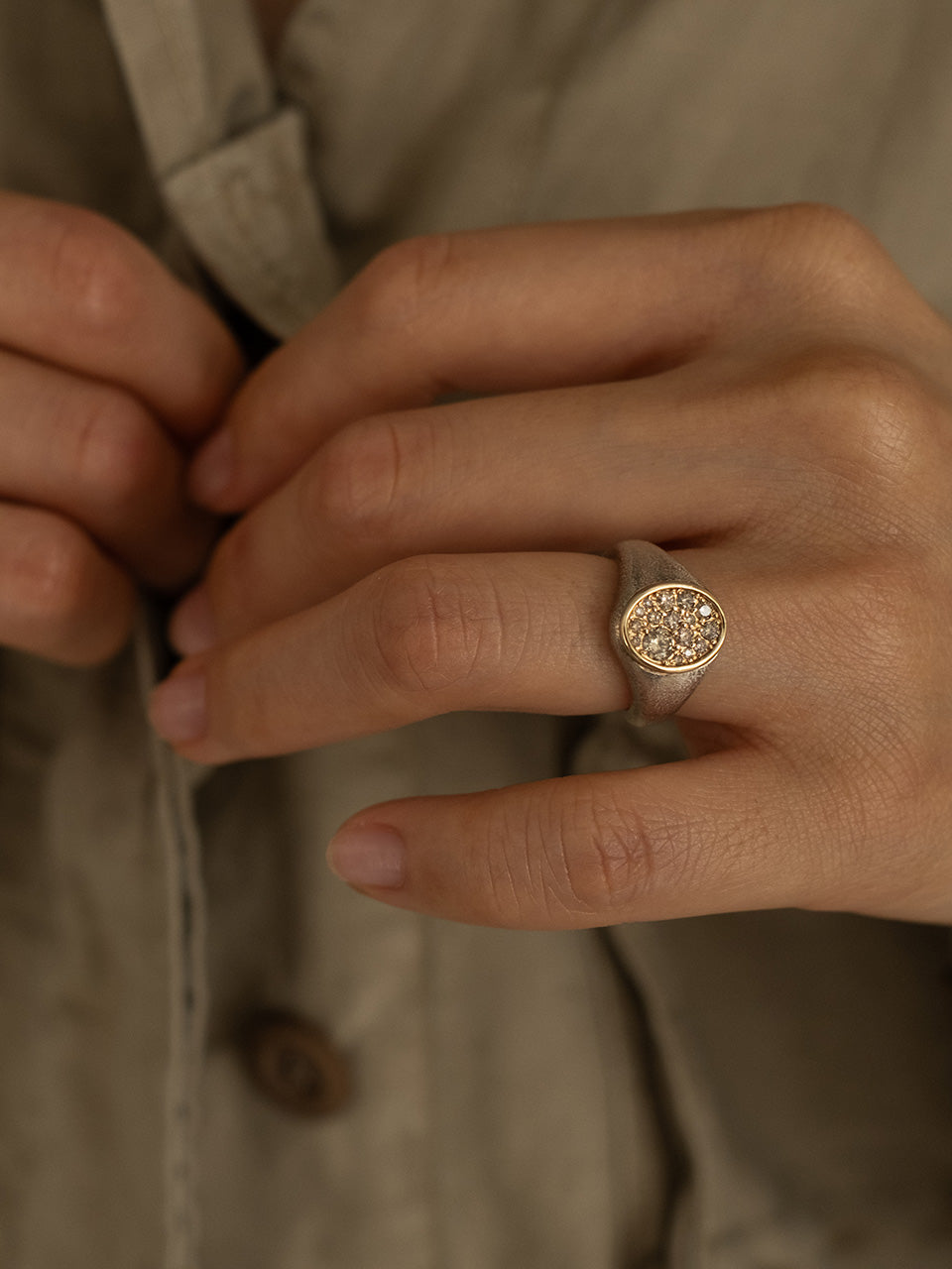 (14k)  Étoile Signet Ring