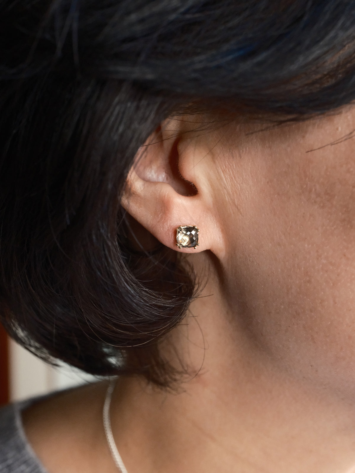Coussin Studs (Smoky Quartz)