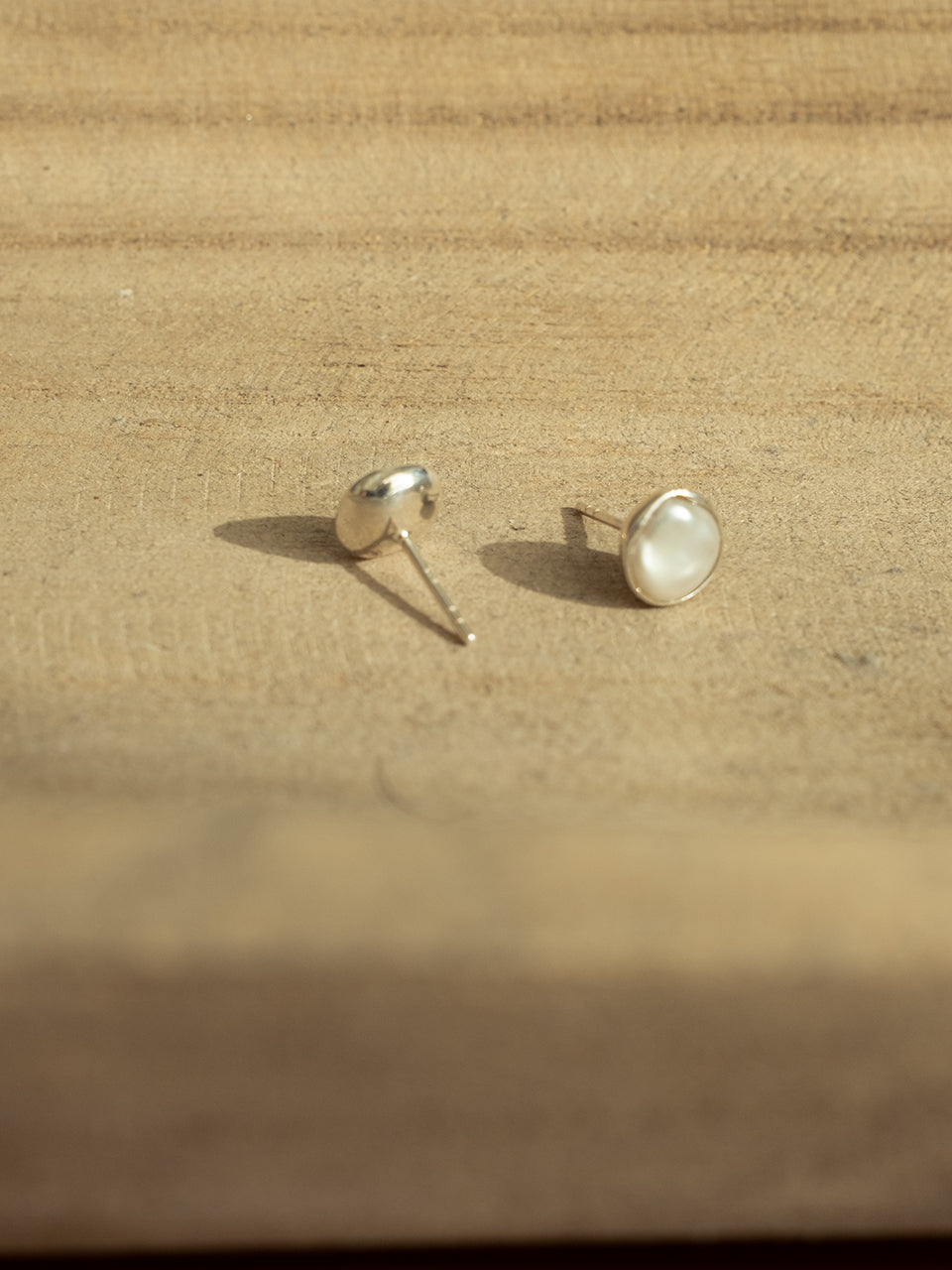 Halo Keshi Pearl Studs