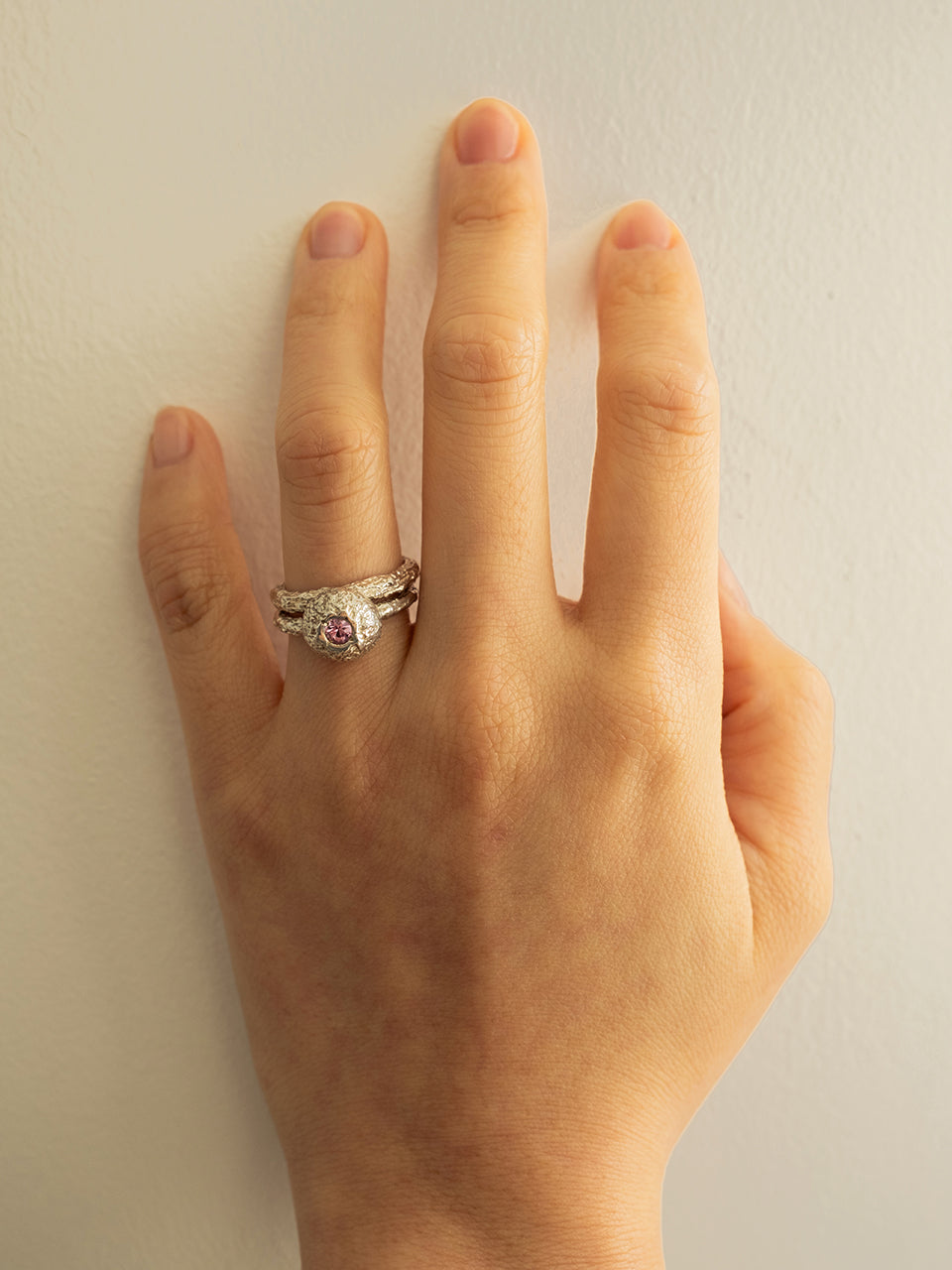 Dotori Ring (pink sapphire)