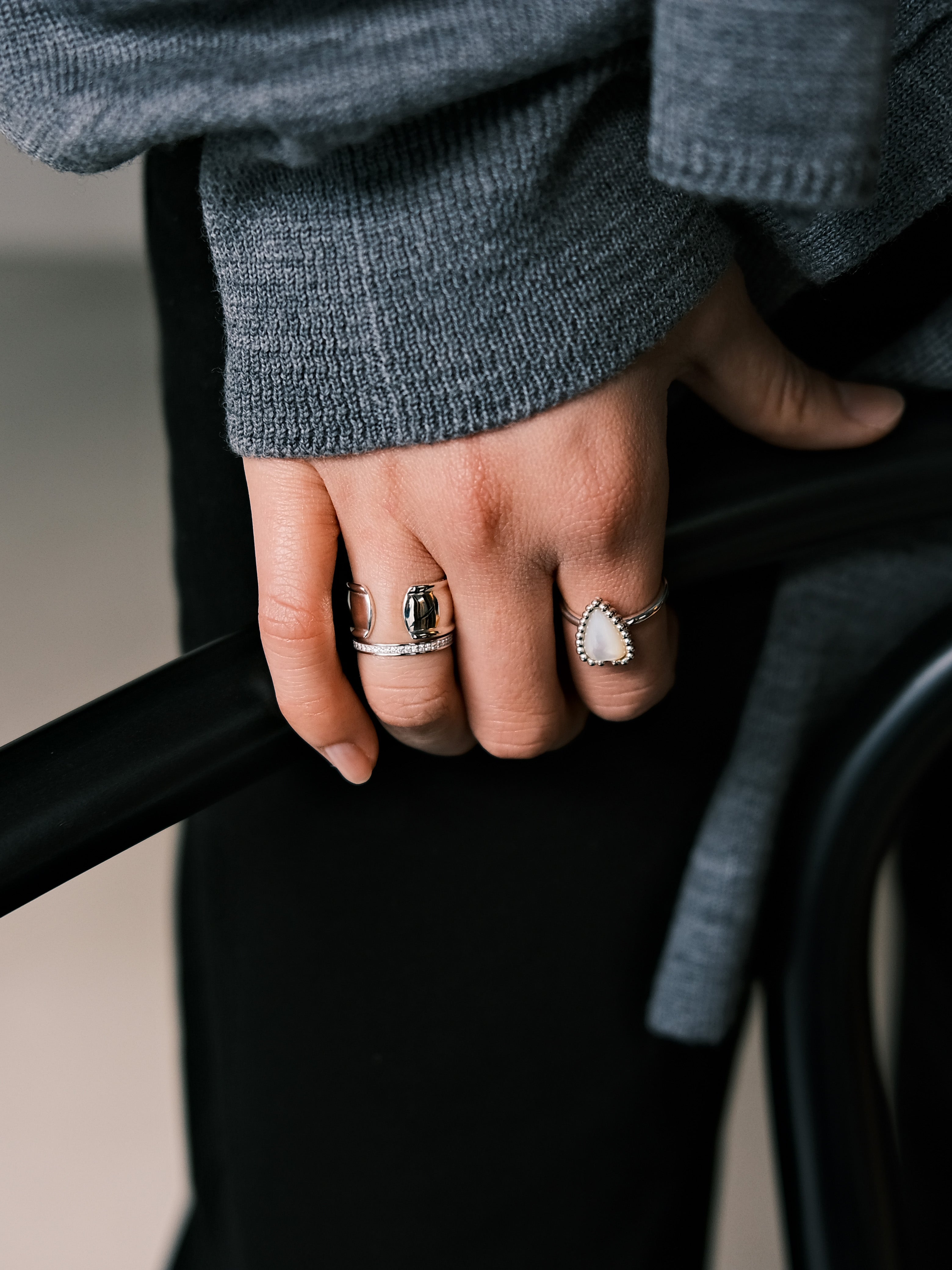 Amour Grain Ring (mother of pearl)