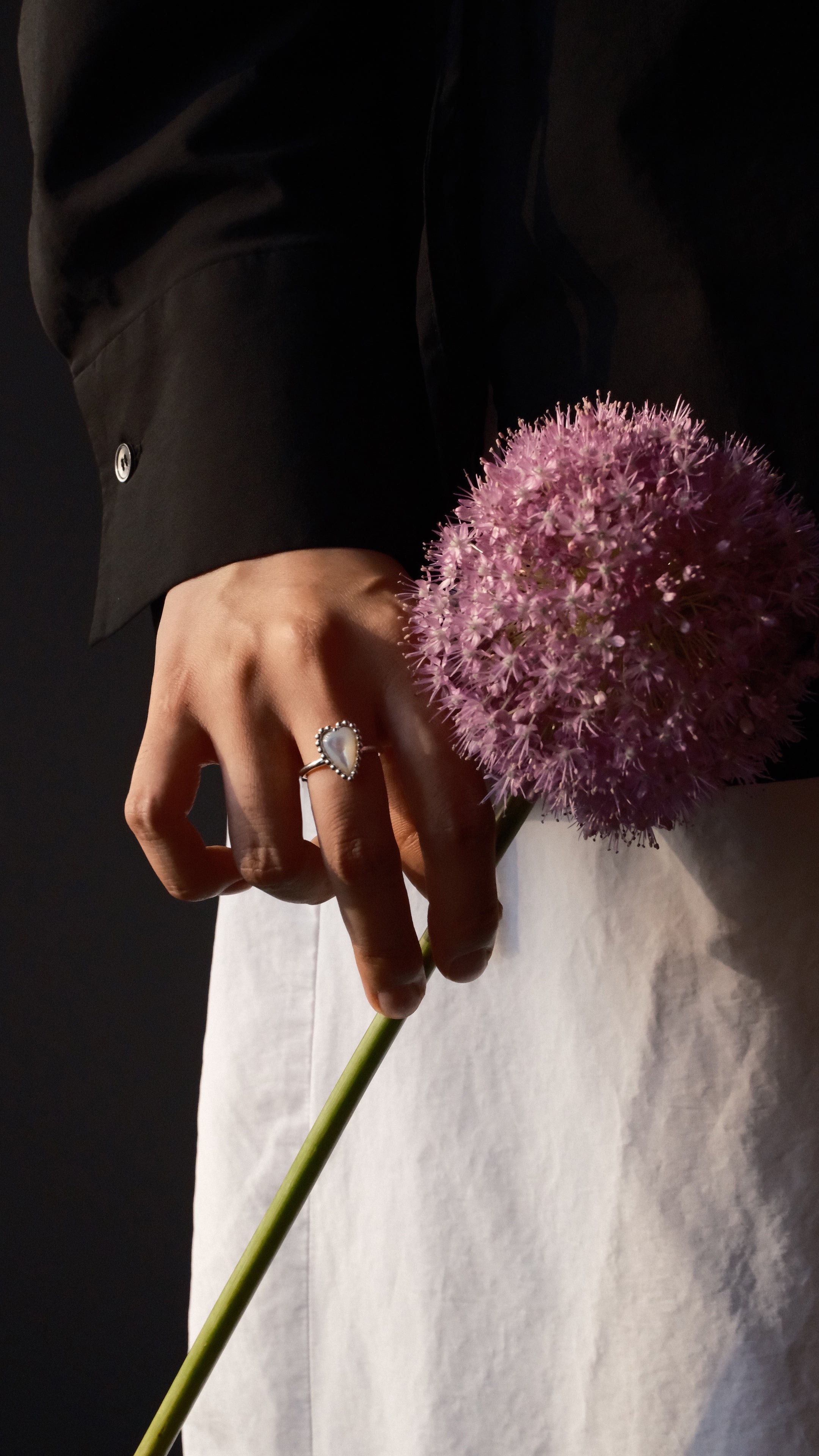 Amour Grain Ring (mother of pearl)
