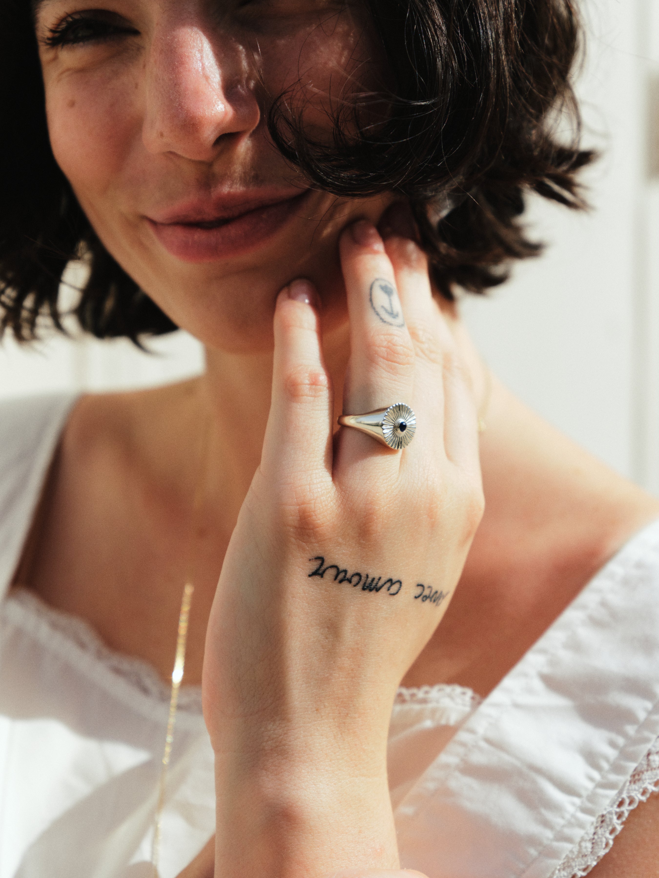 Rosette Ring (Sapphire)