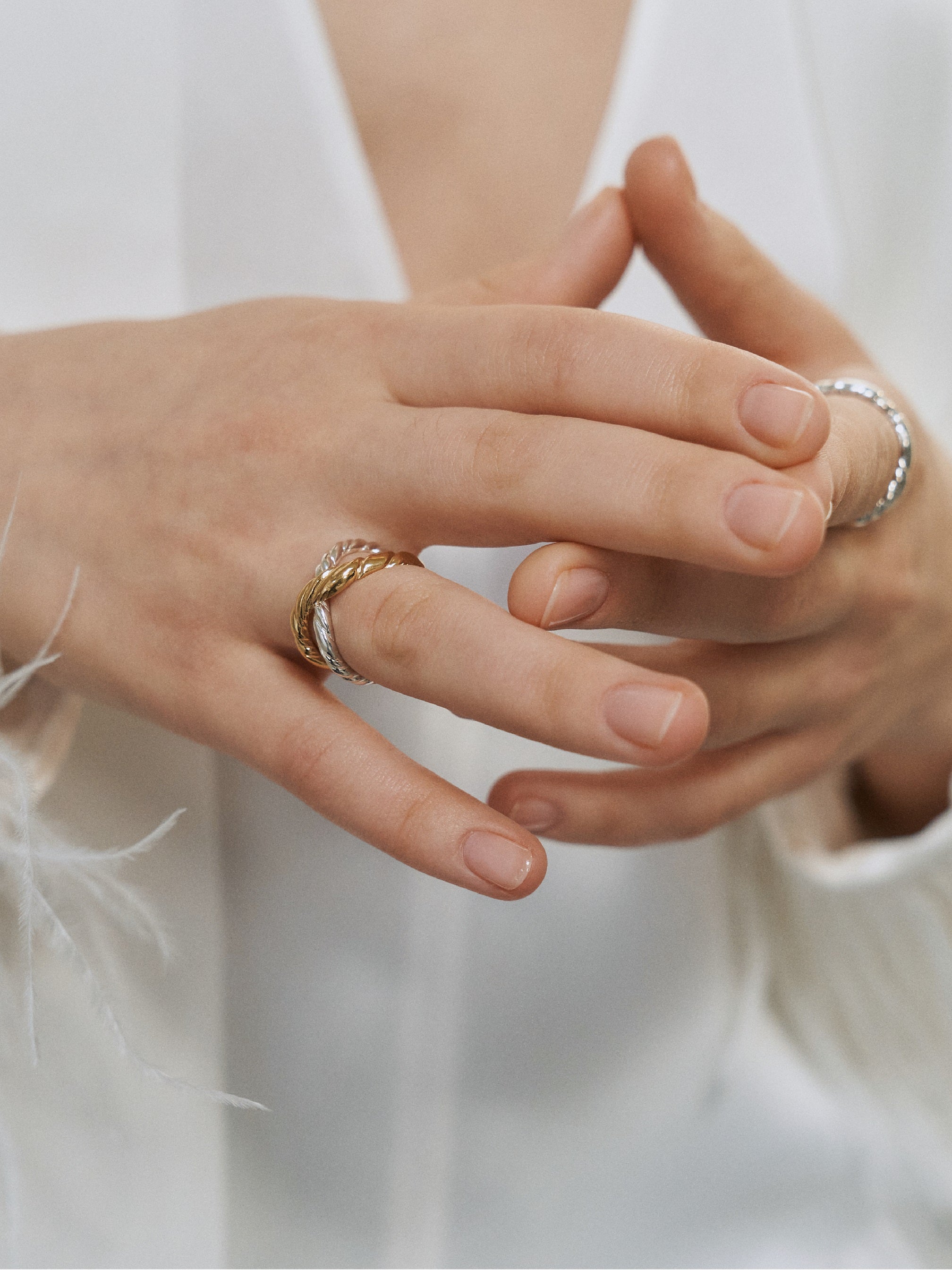 Swirling Cross Line Ring